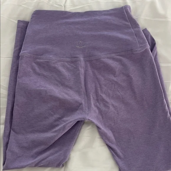 Beyond yoga lavender Leggings - Picture 2 of 3